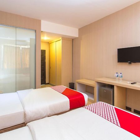 Oyo 663 Hotel Sejati Balikpapan  Esterno foto